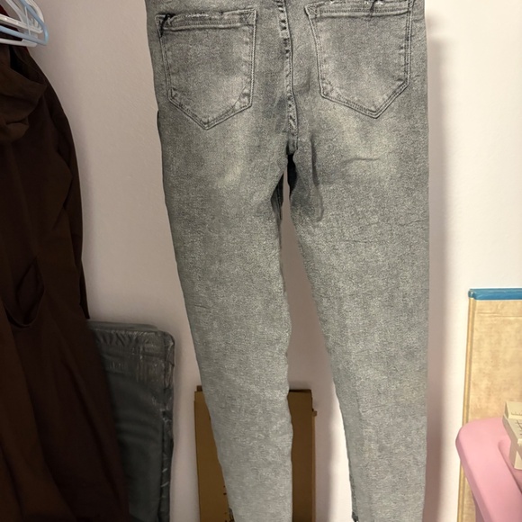 Jeans - Picture 2 of 5